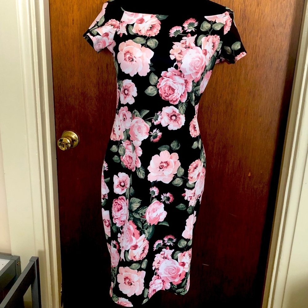 EUC Snap floral above the knee dress